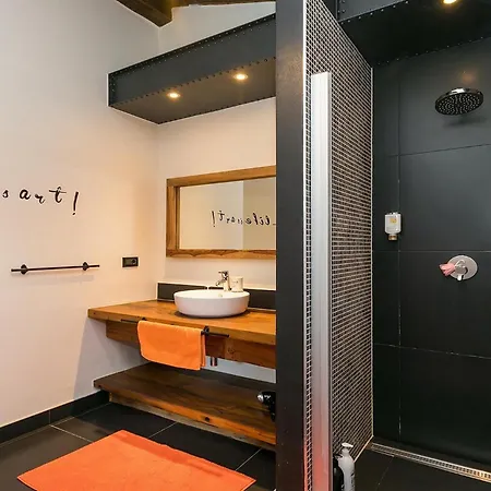 Artien Holiday home *