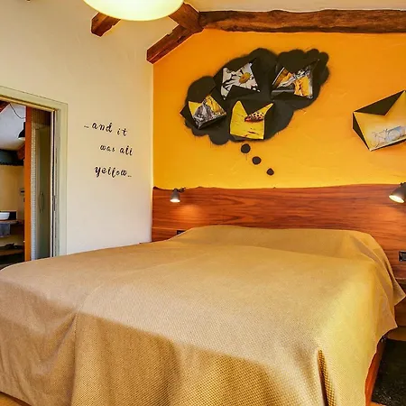 Artien Holiday home *