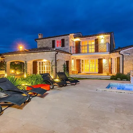 Artien Holiday home